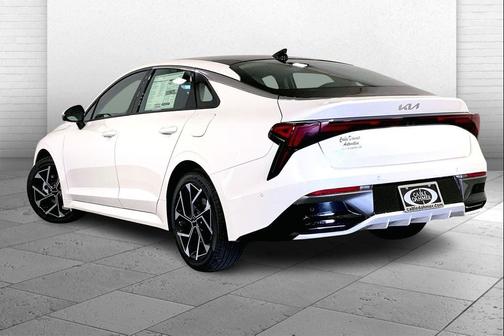 2025 Kia K5 EX