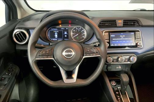 Brilliant Silver Metallic 2025 Nissan Versa 1.6 SV