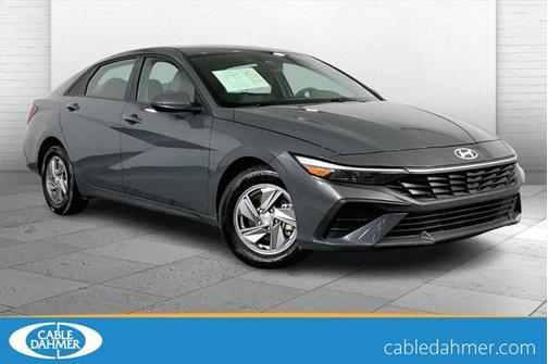 2024 Hyundai ELANTRA SE