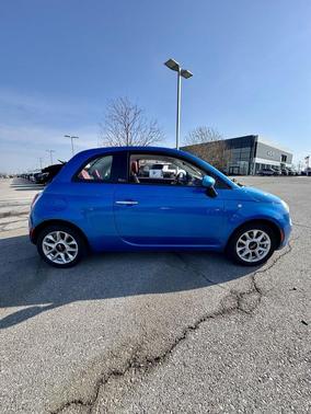 Laser Blu (Bright Metallic Blue) 2017 FIAT 500 Pop
