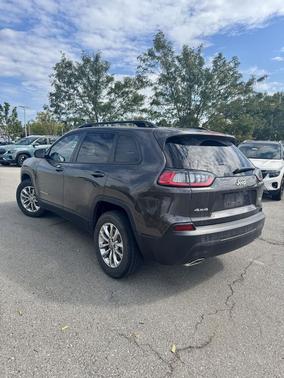 2022 Jeep Cherokee Latitude Lux