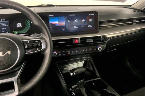 Snow White Pearl 2025 Kia K5 LXS
