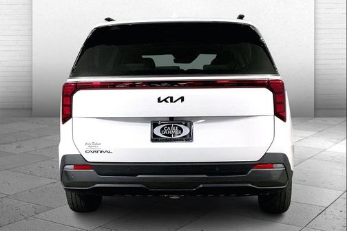 2025 Kia Carnival SX
