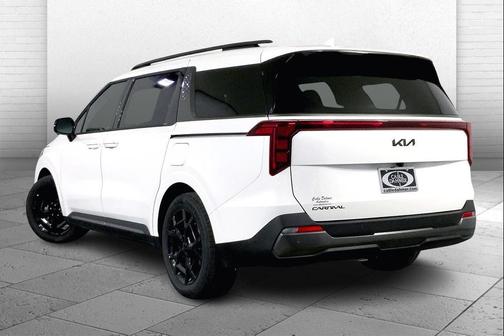 2025 Kia Carnival SX