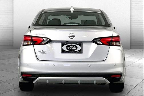 Brilliant Silver Metallic 2025 Nissan Versa 1.6 SV
