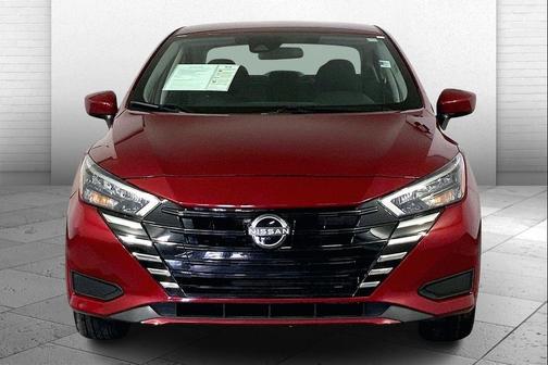 Scarlet Ember Tintcoat 2025 Nissan Versa 1.6 SV