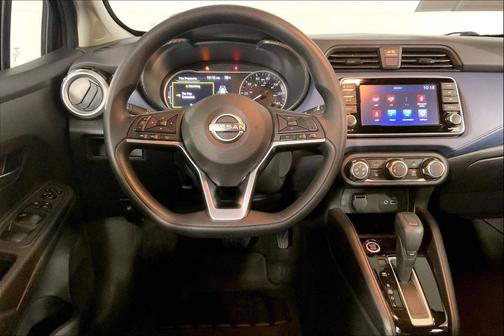 Scarlet Ember Tintcoat 2025 Nissan Versa 1.6 SV