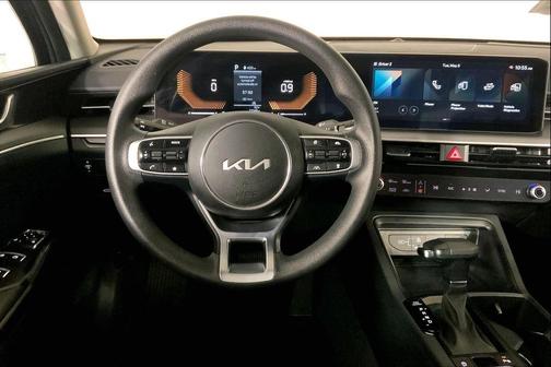 Aurora Black Pearl 2025 Kia K5 LXS