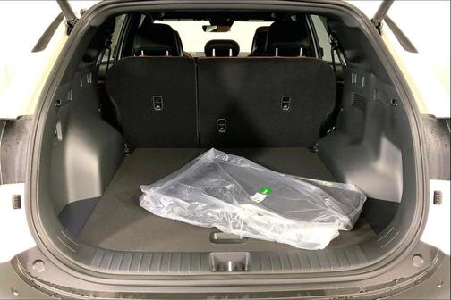 Snow White Pearl 2026 Kia Sportage X-Line