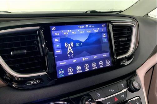 2018 Chrysler Pacifica Touring-L