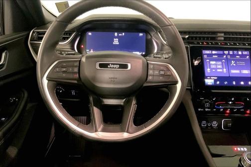 Baltic Gray Metallic Clearcoat 2024 Jeep Grand Cherokee L Altitude
