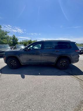Baltic Gray Metallic Clearcoat 2024 Jeep Grand Cherokee L Altitude
