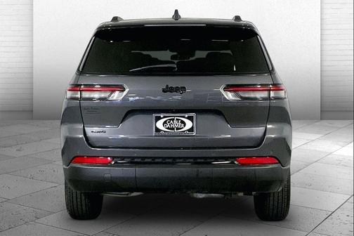 Baltic Gray Metallic Clearcoat 2024 Jeep Grand Cherokee L Altitude