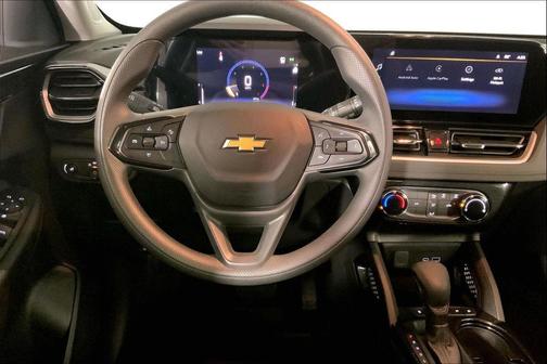 Summit White 2026 Chevrolet Trailblazer LT