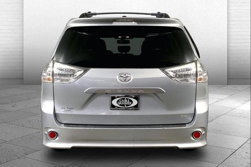 Silver Sky Metallic 2017 Toyota Sienna SE