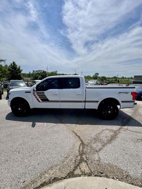 Oxford White 2019 Ford F-150 Lariat