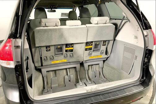 2014 Toyota Sienna LE