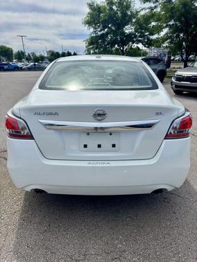 Pearl White 2015 Nissan Altima 2.5 SL