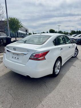 Pearl White 2015 Nissan Altima 2.5 SL