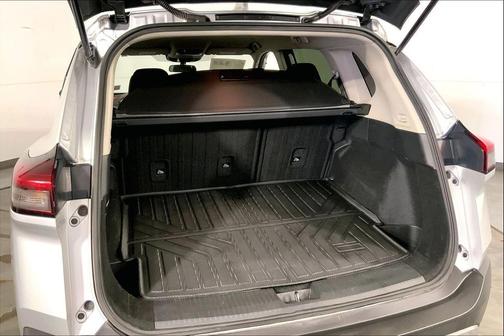 Brilliant Silver Metallic 2023 Nissan Rogue SV
