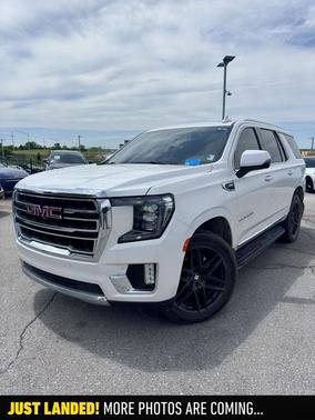 White Frost Tricoat 2021 GMC Yukon SLT
