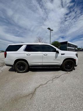 White Frost Tricoat 2021 GMC Yukon SLT