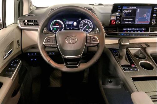2023 Toyota Sienna Limited