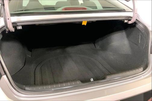 Fluid Metal 2025 Hyundai ELANTRA SEL