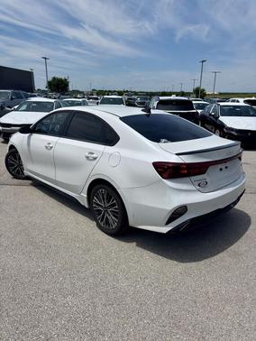 Snow White Pearl 2024 Kia Forte GT-Line