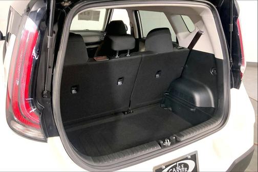 Clear White/Black Roof 2025 Kia Soul S