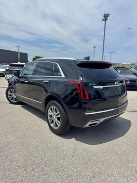 Stellar Black Metallic 2020 Cadillac XT5 Premium Luxury