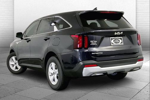 2025 Kia Sorento LX