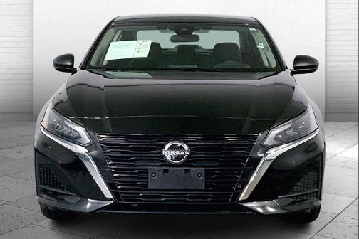 Super Black 2025 Nissan Altima SV FWD