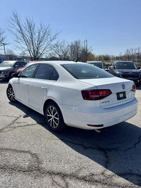 Pure White 2018 Volkswagen Jetta 1.4T SE