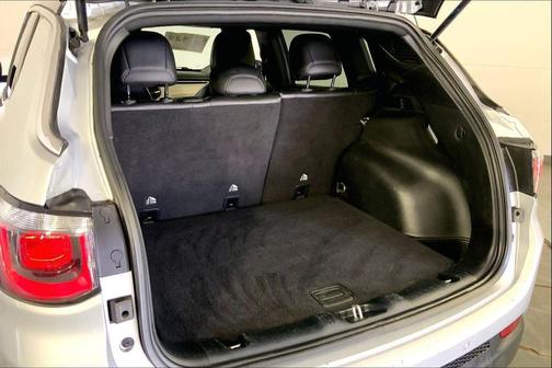 Silver Zynith Metallic Clearcoat 2025 Jeep Compass Limited