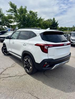 Snow White Pearl 2024 Kia Seltos SX Turbo