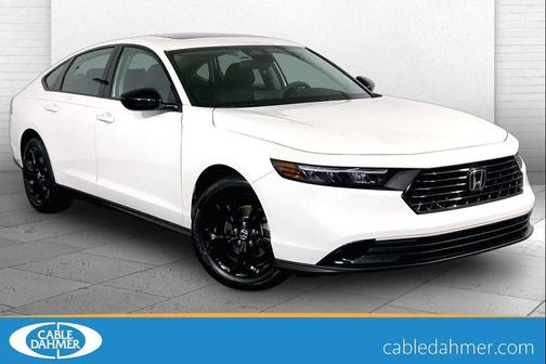 Platinum White Pearl 2025 Honda Accord SE