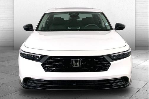 Platinum White Pearl 2025 Honda Accord SE
