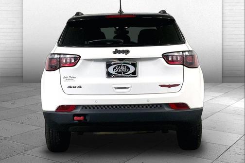 Bright White Clearcoat 2024 Jeep Compass Trailhawk