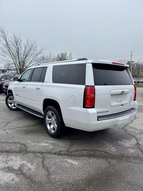 Iridescent Pearl Tricoat 2016 Chevrolet Suburban LTZ