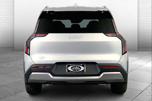 Ivory Silver 2026 Kia EV9 Wind