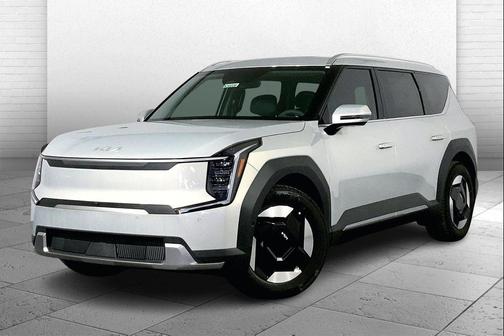 Ivory Silver 2026 Kia EV9 Wind