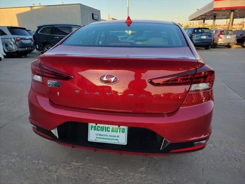 2019 Hyundai ELANTRA SEL