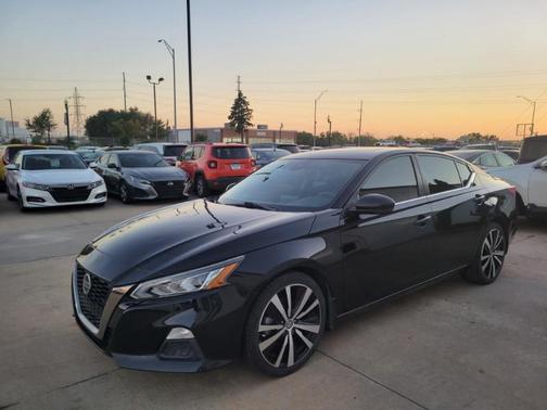 2020 Nissan Altima SR FWD