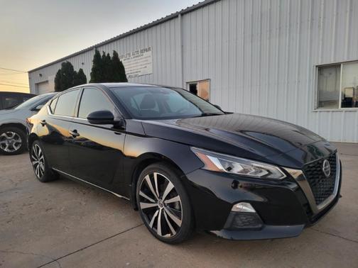 2020 Nissan Altima SR FWD