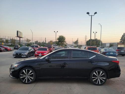 2020 Nissan Altima SR FWD