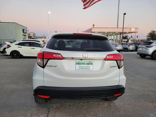 2021 Honda HR-V 2WD Sport