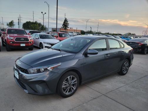 2023 Kia Forte LXS
