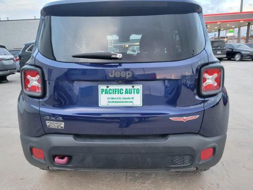 2017 Jeep Renegade Trailhawk