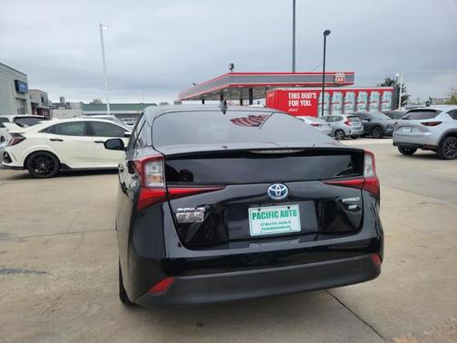 2019 Toyota Prius L